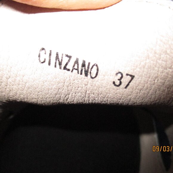 Spring Step Cinzano Cap-Toe Oxford Shoes - Picture 10 of 13
